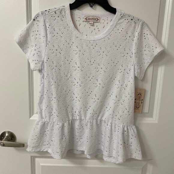 Nanette Lepore Eyelet Peplum Short Sleeve Top. White. Small. Girly Glam, Twee - Picture 6 of 10